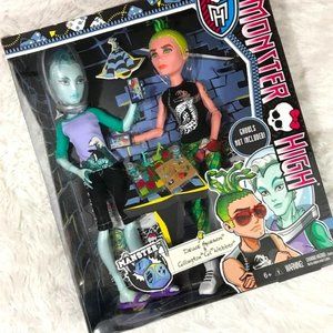 NWOT Monster High Manster DEUCE GORGON & GILLINGTON "GIL" WEBBER